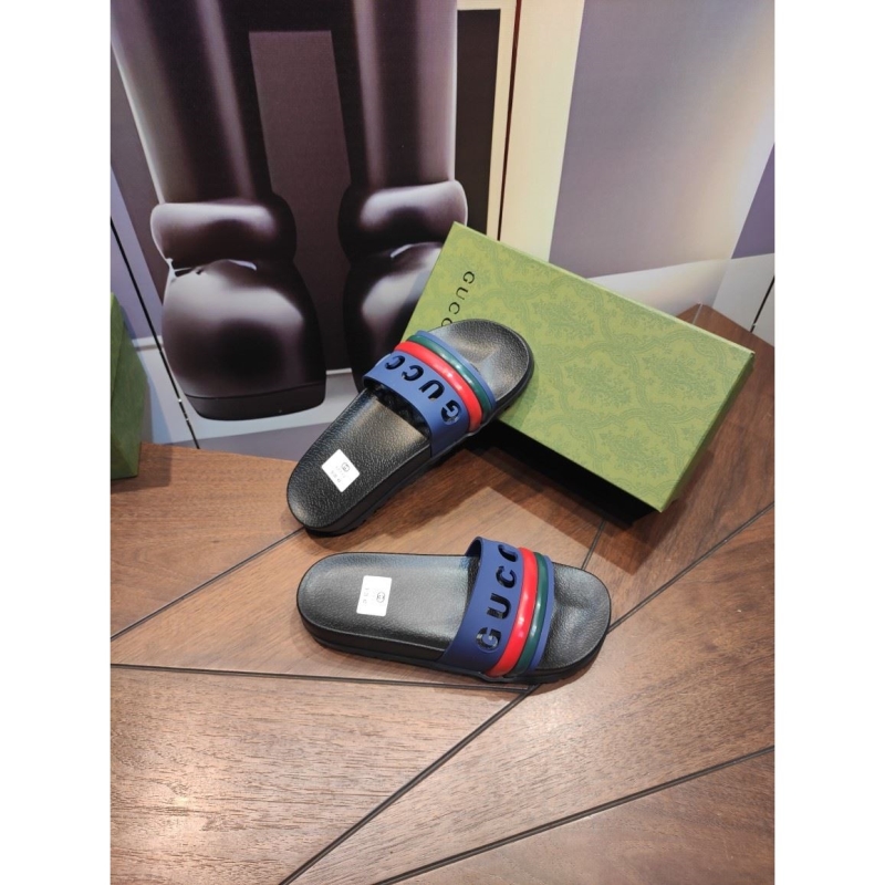 G*u*i slippers